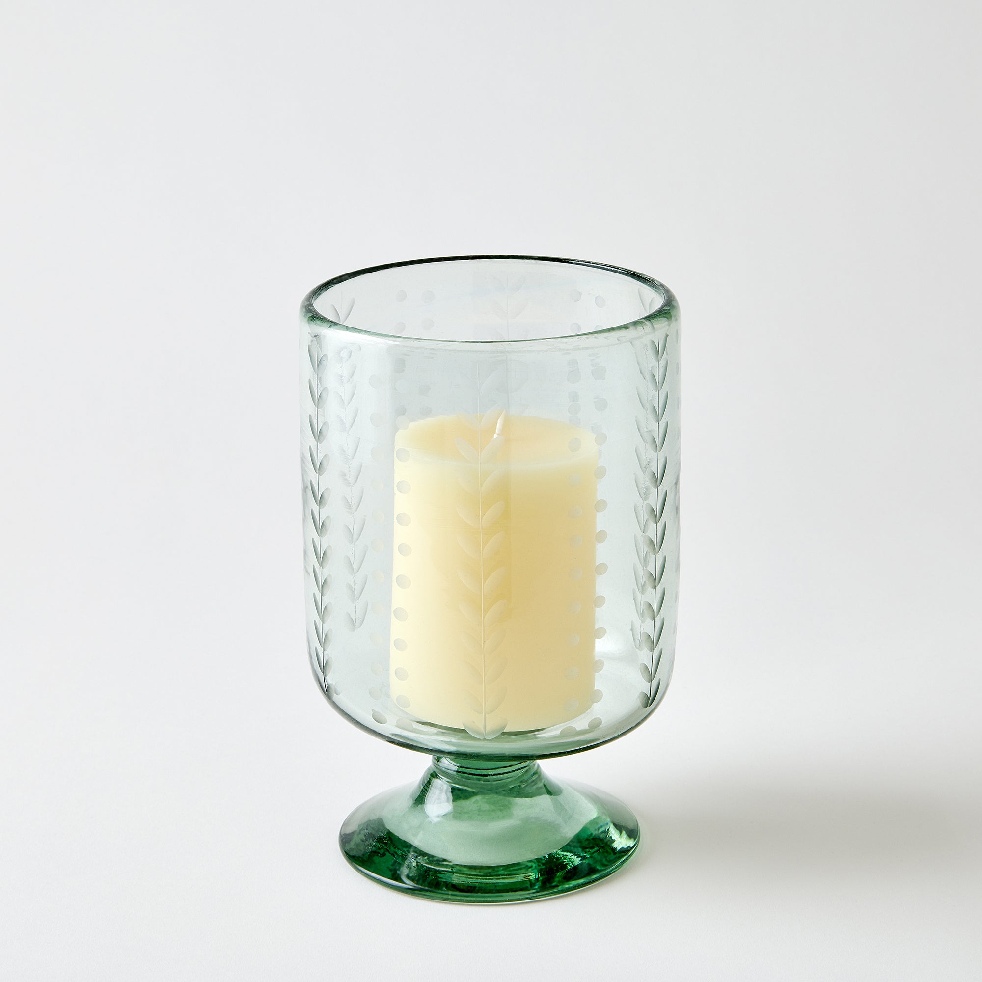 Signature Seven Footed Hurricane (Small)