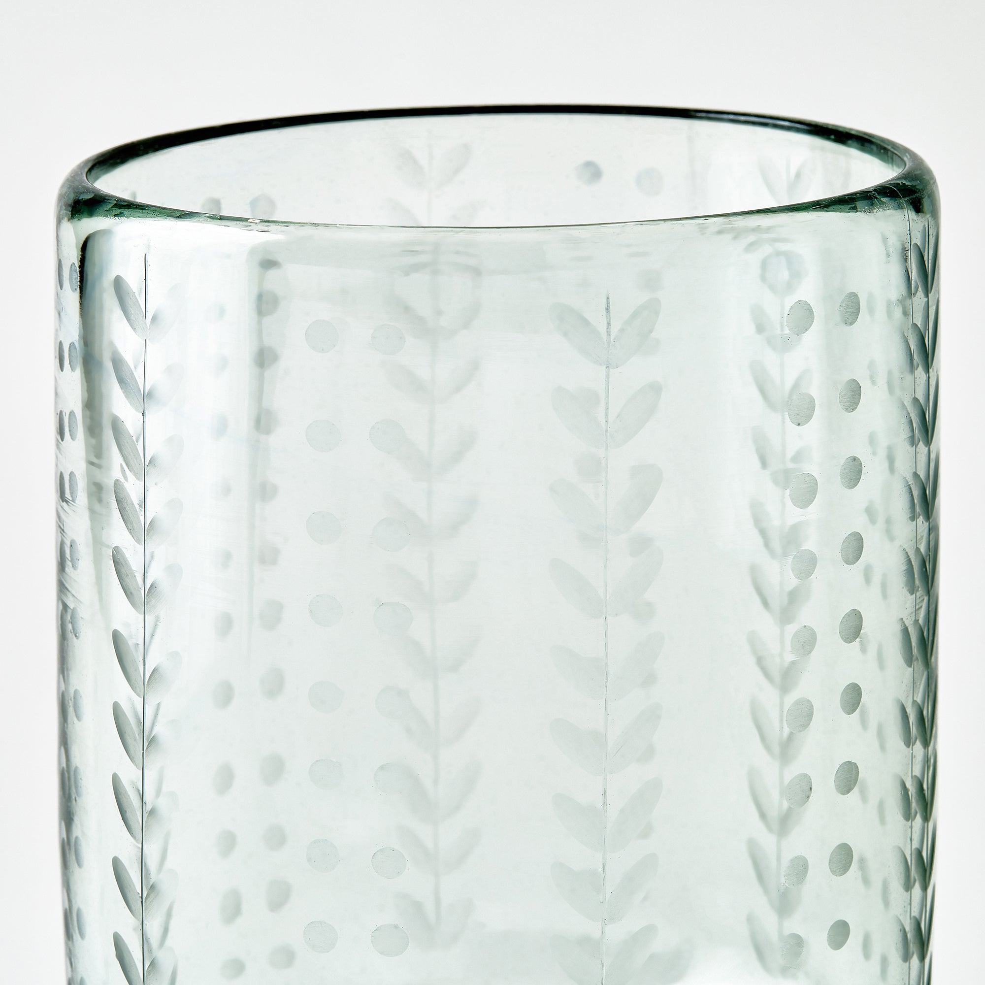 Signature Seven Footed Hurricane (Small)