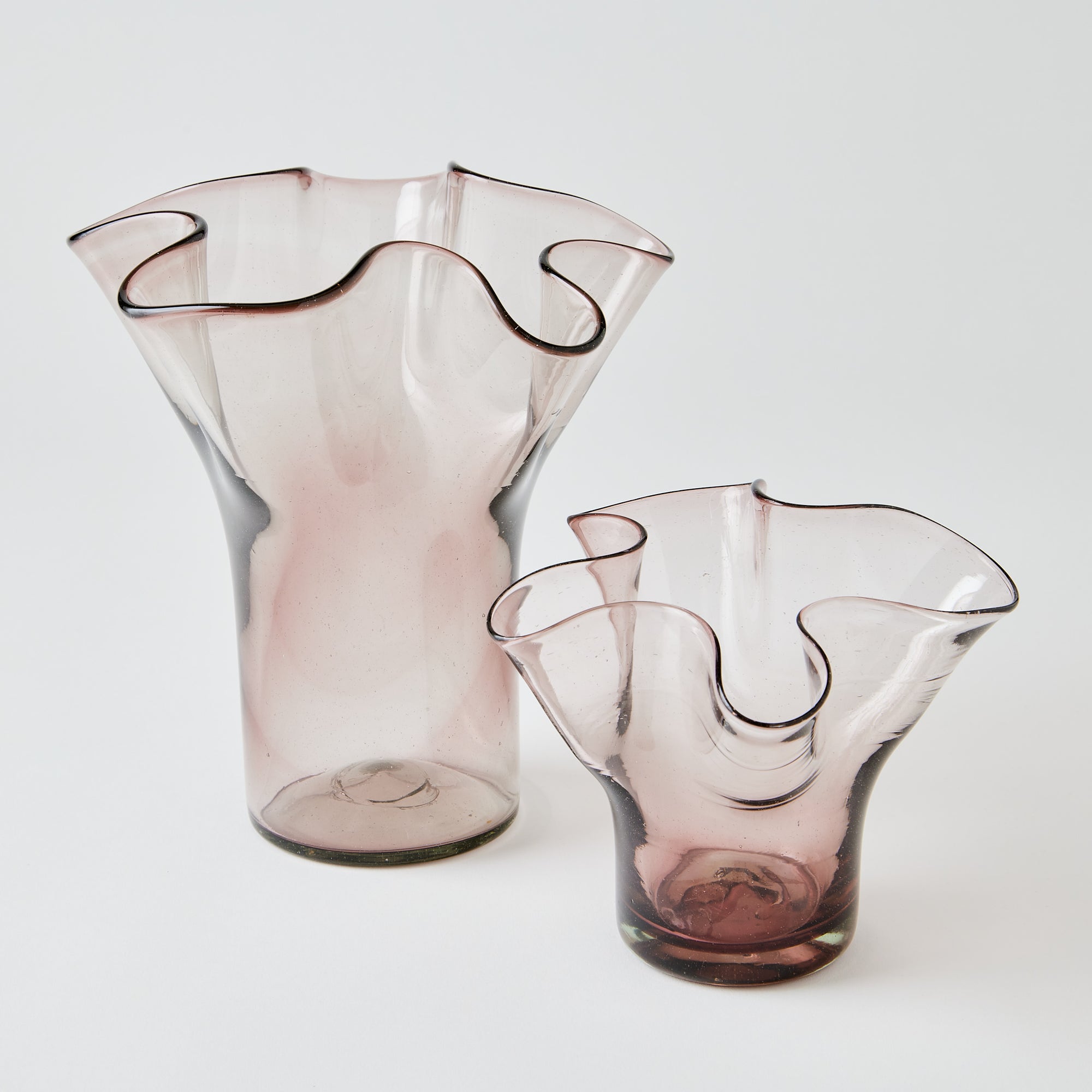 Petite Lettuce Leaf Vase (Smokey Amethyst)
