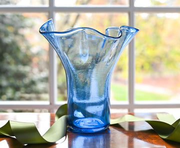 Sample Sale: Lettuce Leaf Vase in Blue